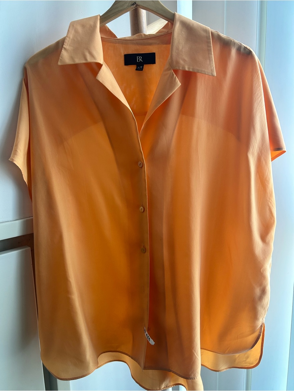 Banana Republic Women’s Silk Light Orange Short-Sleeve Button-Down Shirt, Size L
